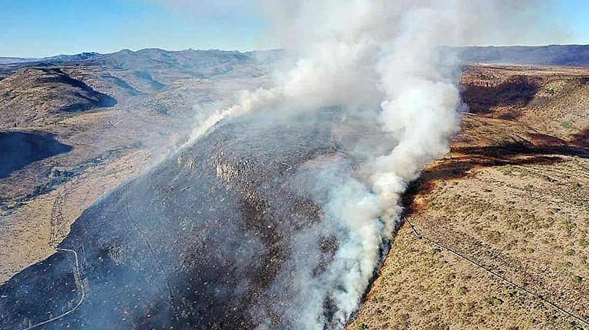 Incendio forestal toma aérea